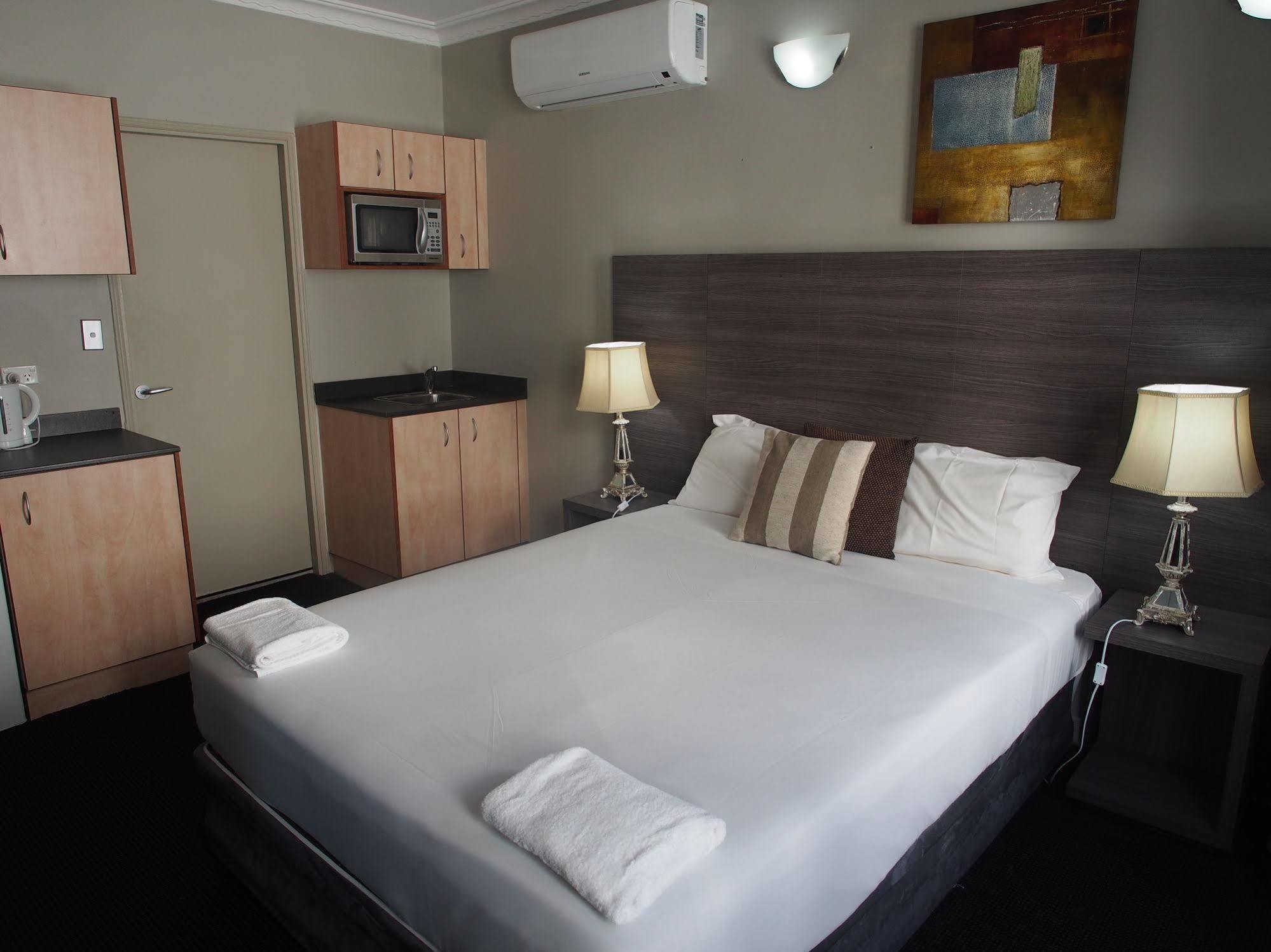 Uno Hotel Sydney Exterior photo
