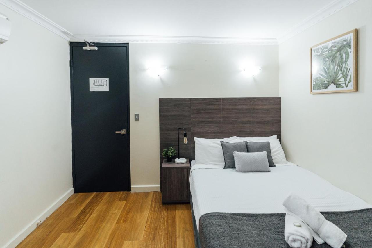Uno Hotel Sydney Exterior photo