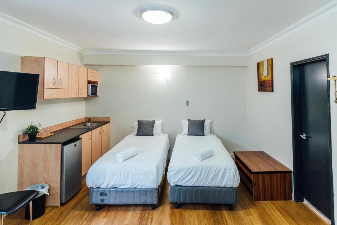 Uno Hotel Sydney Exterior photo